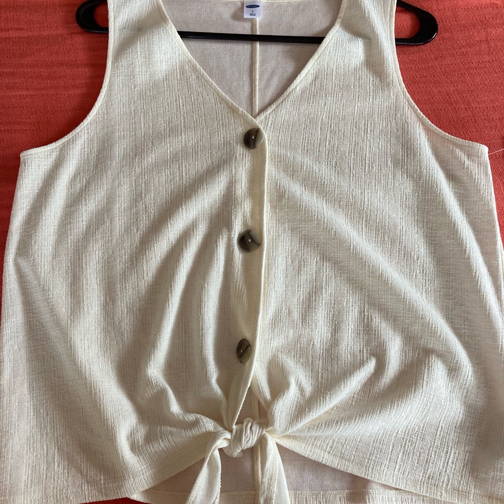 Old Navy never worn top size L - Picture 2 of 3